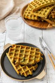 Gaufres Aux Epinards Et Comte Recette Gaufres Recette Gaufre Facile Snacks Vegetariens