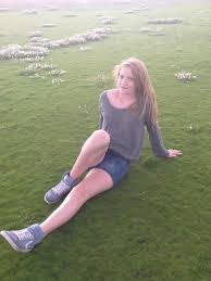 emily keech (@EKeech)