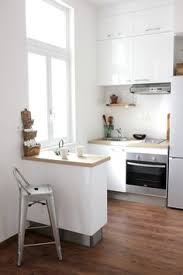 Équiper (v.) accoutrer, aménager, appareiller, armer, doter, entretenir, étoffer, fortifier, fournir, fréter, fringuer, garnir, gréer, habiller, installer,. 150 Idees De Kitchenette Et Petite Cuisine Petite Cuisine Amenagement Cuisine Cuisine Studio