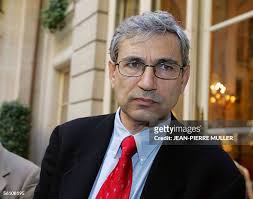 2.204 Neige Paris Stock Photos, High-Res Pictures, and Images