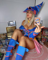 View Dark Magician Girl from „Yugioh“ by Zeironn for free | Simply-Cosplay