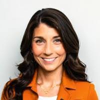 Cassandra Otis's Instagram, Twitter & Facebook