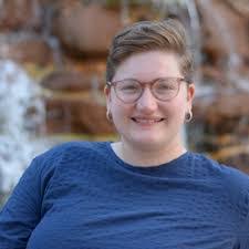 Sarah Batten's Instagram, Twitter & Facebook