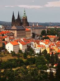 La república checa tiene territorios de lo que antaño fueron moravia y bohemia y una pequeña parte de silesia. Praga Republica Checa Praga Viaje A Europa Republica Checa