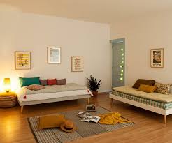 Une chambre cocooning avec des coussins. Chambre Parentale Image Recordstoredayisdying Com