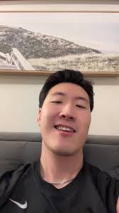 Asher Lee's Instagram, Twitter & Facebook