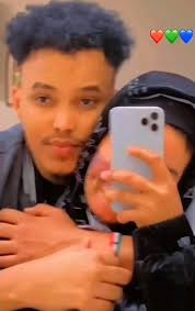 Hanad "Anigu wixii Xafid ku dhacay waan ka xumahay diyaarna uma ihi Guurka  Hafsa sababtoo ah waxaa donayaa Gabar asturan oo Qurux badan Follow iyo  share