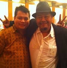 Mengisahkan tentang husin (datuk awie) yang pulang ke kampung setelah tidak di sini bermulanya misteri apabila kelibat kak limah masih kelihatan walaupun dipercayai sudah meninggal dunia. Pelakon Hantu Kak Limah Balik Rumah Azwan Annuar Meninggal Dunia Oh Media