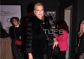 Ο δημοφιλής ηθοποιός προχώρησε σε μια εκ βαθέων εξομολόγηση και αποκάλυψε τις μεγάλες . Kwstas Apostolakhs Premiera Me Thn Prwhn Syzygo Sto Pleyro Toy Pics