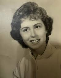 Lois Savage's Instagram, Twitter & Facebook