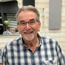 Is The Villages good for single women?