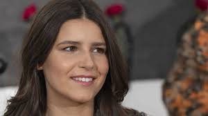 Tana Rivera arrasa en el Rocío bailando junto a su padre con el conjunto  más juvenil de la firma de Lourdes Montes