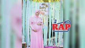 Nampaknya, bertambah besar keluarga datin seri zizie ezette selepas ini. Tahniah Zizie Bung