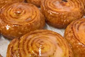 It is a member of the pâtisserie viennoise family of baked foods. Escargot Chez Jean Claude Patisserie