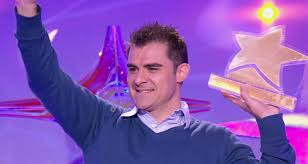 Quotidiennement, au cours de trois manches (le coup d'envoi, le coup par coup ainsi que le coup de maître) de questions de culture populaire, trois nouveaux candidats affrontent le maître de midi déjà en place. Discussion Sur L Etoile De Tf1 Du 15 Juin 2016 Page 15