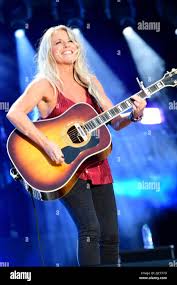 Deana Carter - It'S Dee-Na