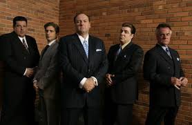 Film prequel to the landmark series, starring james gandolfini's son michael as the young mobster true to sopranos form, the trailer hints at a range of violence, from guns to punches to what appears. Sopranos Prequel Neue Darsteller Sind Bestatigt Cinema De