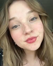 Ella Driscoll's Instagram, Twitter & Facebook