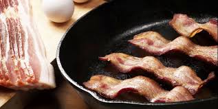 Il bacon è un salume crudo fatto con la carne della pancia del maiale. Il Bacon Di Tacchino E Piu Salutare Del Bacon Di Maiale