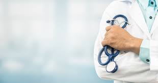 The total cash compensation, which includes base, and annual incentives, can vary anywhere from $252,644 to $386,032 with the average total cash compensation of $309,343. Doctors Make This Much Money How Do You Compare The Motley Fool