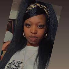 When somebody sweep your feet with the broom 😂😂 #sweep #viral #comedy  #explorepage #wydskinny