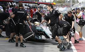 Quest'anno in entrambe le categorie regine del motorismo sembra regnare l'equilibrio: F1 2017 Le Classifiche Piloti E Costruttori Aggiornate Dopo Il Gp Di Singapore
