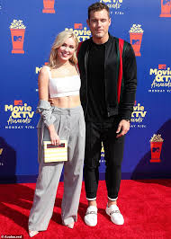 After coming out as gay on good morning america, colton underwood issued a public apology to his ex cassie randolph. Colton Underwood Says He Was Blindsided By Cassie Randolph Breaking Up With Him Aktuelle Boulevard Nachrichten Und Fotogalerien Zu Stars Sternchen