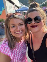 Got to meet Watch Kitty Shrink and Mamaw Gail Cooks today at Cornbread and  Chaos in Prestonsburg, KY! They were both lovely folks of course. It's so  neat to see these other