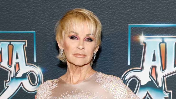 Lorrie Morgan Performs After Husband Randy White's Death - Us
