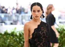 Zoe kravitz was cast as catwoman at a very bold time, if gotham didn't exist, she would have been cast as catwoman after anne hathaway who completely failed to convey catwoman. Zoe Kravitz Will Play Catwoman Opposite Robert Pattinson S Batman