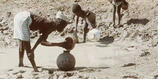 En somalie, le nombre de personnes ayant besoin d'un accès à l'eau, à l'assainissement et à l'hygiène dans les prochaines semaines devrait passer de 3,3 la moitié des points d'eau du pays ont été endommagés ou détruits. L Eau Potable Inaccessible Pour 11 De La Population Mondiale Le Point