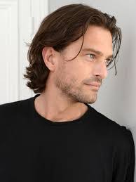 Dorian Lowe's Instagram, Twitter & Facebook