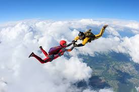 Saut en parachute tandem et baptême de chute libre dans la loire. Ou Faire Du Saut En Parachute Autour De Lyon