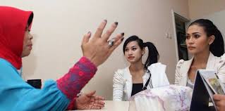 24 02 2015 solusi untuk sehat klinik teh mayang_mengobati kanker dengan herbal segmen 1. Harus Didukung 32 87 Persen Orang Indonesia Memilih Pengobatan Herbal Tradisional Teh Mayang