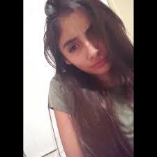 Alba Pedroza's Instagram, Twitter & Facebook