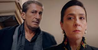 Erkan petekkaya'nın uzun süredir alzheimer tedavisi gören annesi şerife petekkaya dün hayatını kaybetti. Erkan Petekkaya Kirmizi Oda Ya Mi Katildi