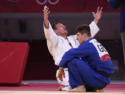 Tramite email a sportdata.judo@fijlkam.it indicando, oltre a quale gara si richiede l'iscrizione degli atleti, denominazione e codice federale del club richiedente e, contestualmente, per ciascun nominativo,. W5bv7um4 Yyb4m