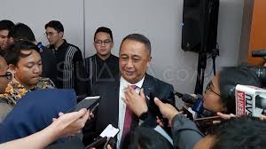 Dalam struktur manajemen organisasinya, pt bank negara indonesia (persero) tbk, dipimpin oleh seorang direktur utama yang saat ini dijabat oleh royke tumilaar. Bi Annual Meeting This Year Is Special For Bni
