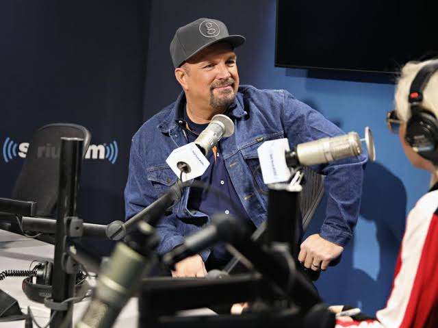 Q&A: Garth Brooks On The Changing Industry, Taking Care Of His Fans And Prince