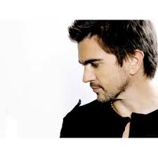 Juanes, originally juan estebán aristizábal vásquez, (born august 9, 1972, medellín, colombia), colombian guitarist, singer, songwriter, and activist who had an absorbing stage presence and gained international recognition in the early 21st century for his passionate songs of romantic love and social struggle. Juanes