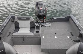 Anywhere else and it would just go in and wouldnt unlatch.pissed me off so much. New Crestliner 1750 Fish Hawk Aluminum Multi Species Fishing Boats