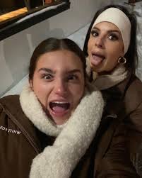 Happy Birthday @eryn.weaver I can't believe you're already 19 🥹🎂 You've  grown up so fast! you're so smart and beautiful I love you!! Can't wait to  celebrate! 🥂