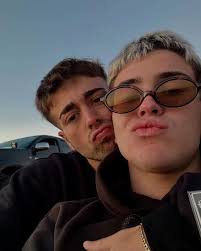 El hijo de Florencia Peña defendió a su novio por la diferencia de edad:  "Él es mayor, pero yo estoy de acuerdo"