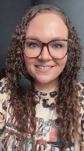 Hi besties! I'll be LIVE in a hour. Come say hi and drop a follow. New  streamer trying to grow. I love playing Fortnite and play with followers.  f4f https://www.twitch.tv/brittnicole1690