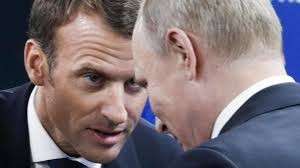 Résultat de recherche d'images pour "macron et poutine"