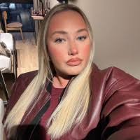 40+ "Elly Brown" profiles