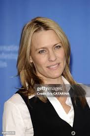 7,002 Robin Lee Stock Photos, High-Res Pictures, and Images