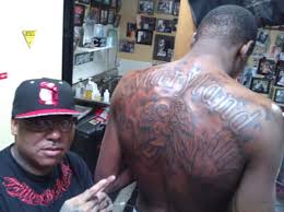 Along with a new team, kevin durant will also be sporting a new look after he added some fresh ink. Durant Holding Maryland Down With His Newest Tat Run Jump Pass