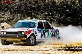 Model corolla dx di tahun 1980 memakai lampu bulat berjumlah 4 buah dengan penggunaan bumper besi yang disertai karet. Tampang Toyota Corolla Dx 1982 Ini Gampang Diremehin Kalau Tahu Aslinya Pasti Kaget Gridoto Com