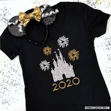 This New Years Disney Shirt Is So Fun For Your Next Disney Family Vacation This Fireworks Castle Shirt Is Perf Disney New Year New Years Shirts Disney Outfits